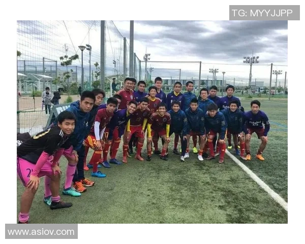 日本足球明星的艺术与创作之旅探索他们的多才多艺与激情